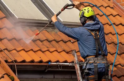 Démoussage et hydrofuge de toiture à Thicourt